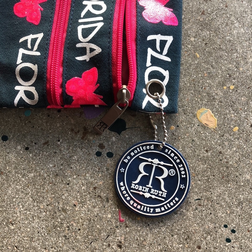 Robin Ruth Pouch - Picture 3 of 6